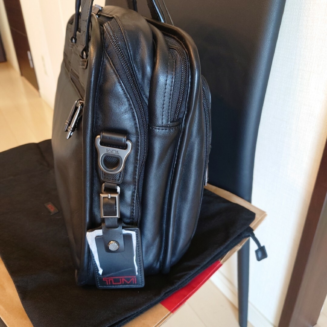 TUMI(トゥミ)の【ほぼ未使用】TUMI 9603132DL3 オールレザービジネスブリーフ メンズのバッグ(ビジネスバッグ)の商品写真