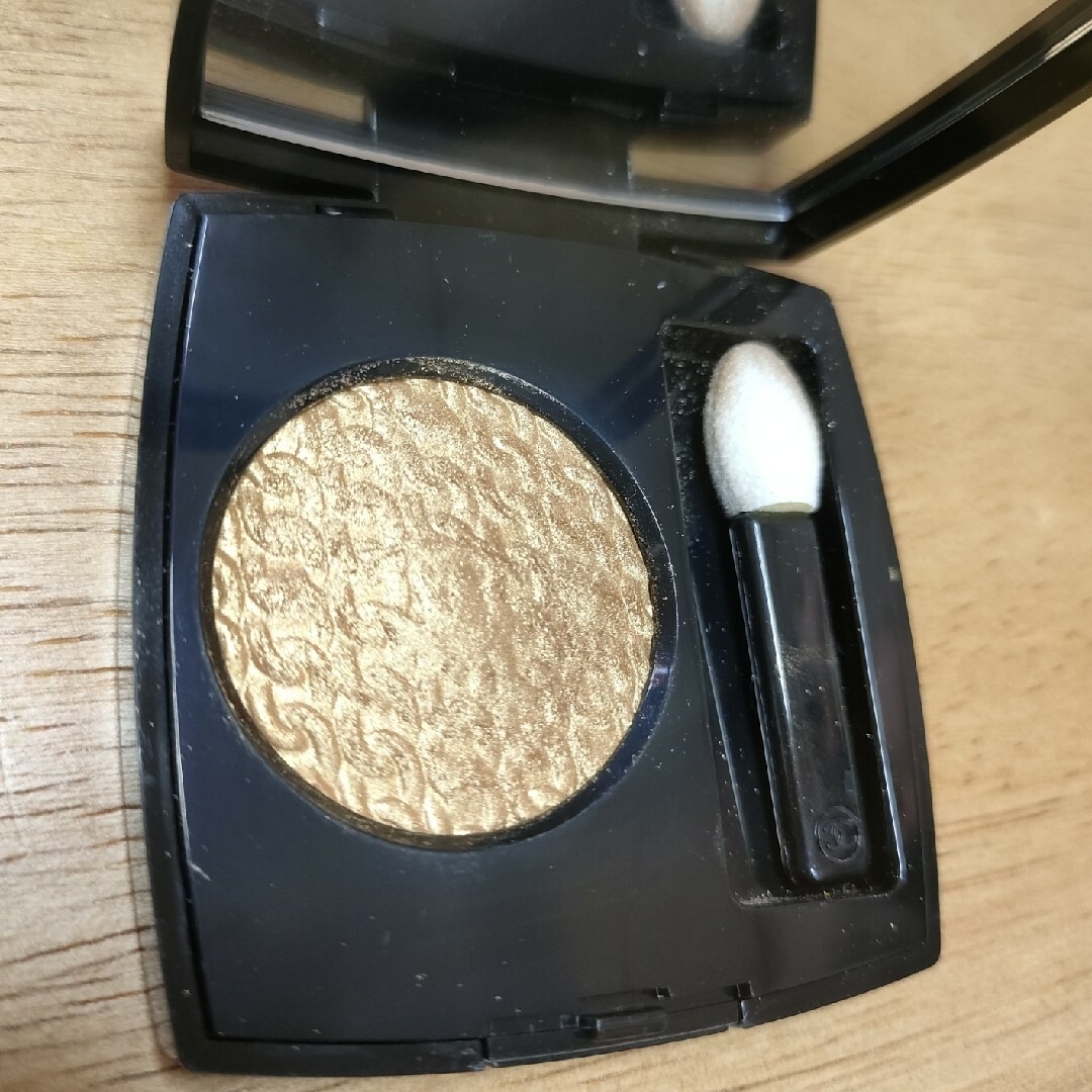 CHANEL - シャネル アイシャドウ ゴールドの通販 by MONA's shop CHANEL - シャネル アイシャドウ ゴールドの通販 by MONA's shop