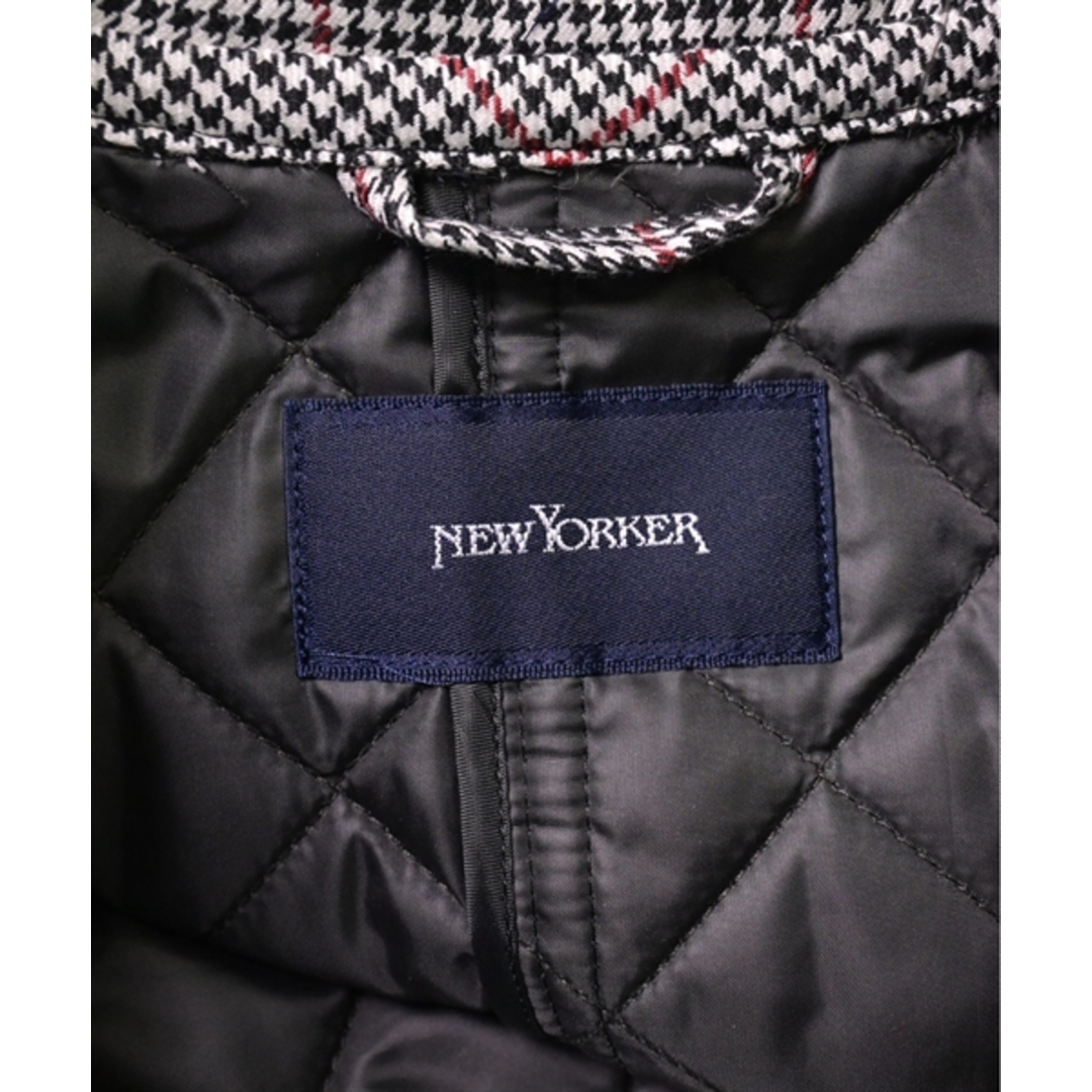 NEWYORKER(ニューヨーカー)のNEWYORKER コート（その他） 11(L位) グレーx黒x赤(総柄) 【古着】【中古】 レディースのジャケット/アウター(その他)の商品写真