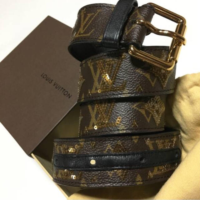 LOUIS VUITTON(ルイヴィトン)のAAA様専用 ヴィトン ベルト レディース スパンコール ゴールド レディースのファッション小物(ベルト)の商品写真