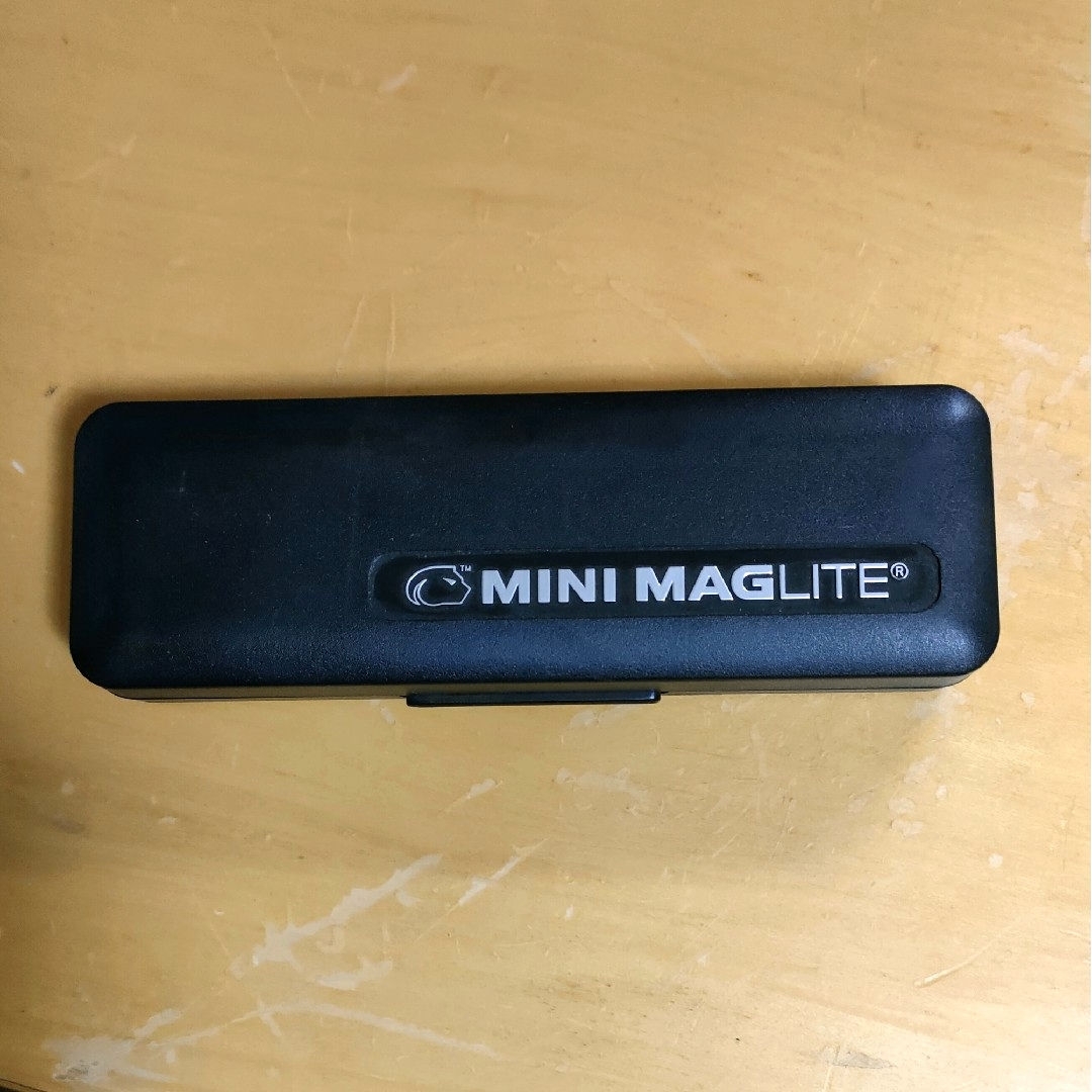 MAG-LITE(マグライト)のMINI MAGLITE  ミニマグライト ケースなし スポーツ/アウトドアのアウトドア(ライト/ランタン)の商品写真