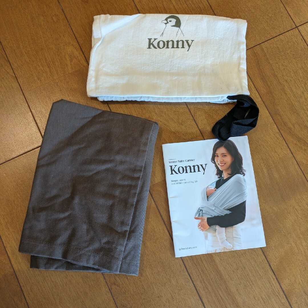 Konny(コニー)のコニー抱っこ紐　(Konny) 　Мサイズ キッズ/ベビー/マタニティの外出/移動用品(抱っこひも/おんぶひも)の商品写真