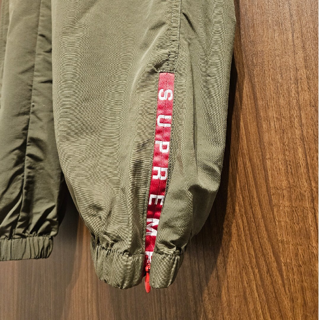 Supreme(シュプリーム)の窪塚洋介着★Supreme★Warm Up Pantウォームアップパンツオリーブ メンズのパンツ(その他)の商品写真