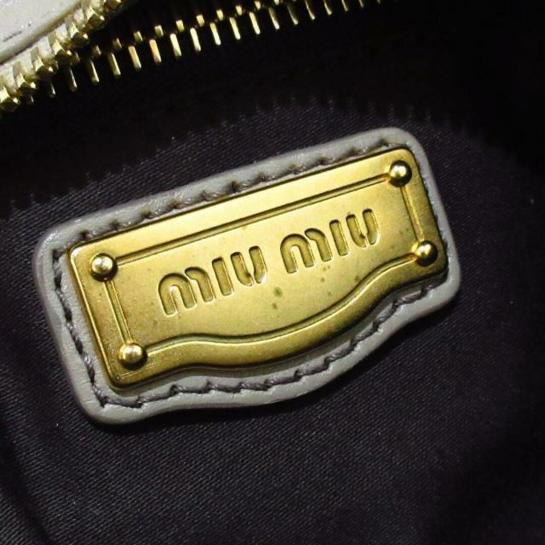 miumiu(ミュウミュウ)のmiumiu(ミュウミュウ) ハンドバッグ - ベージュ レザー レディースのバッグ(ハンドバッグ)の商品写真