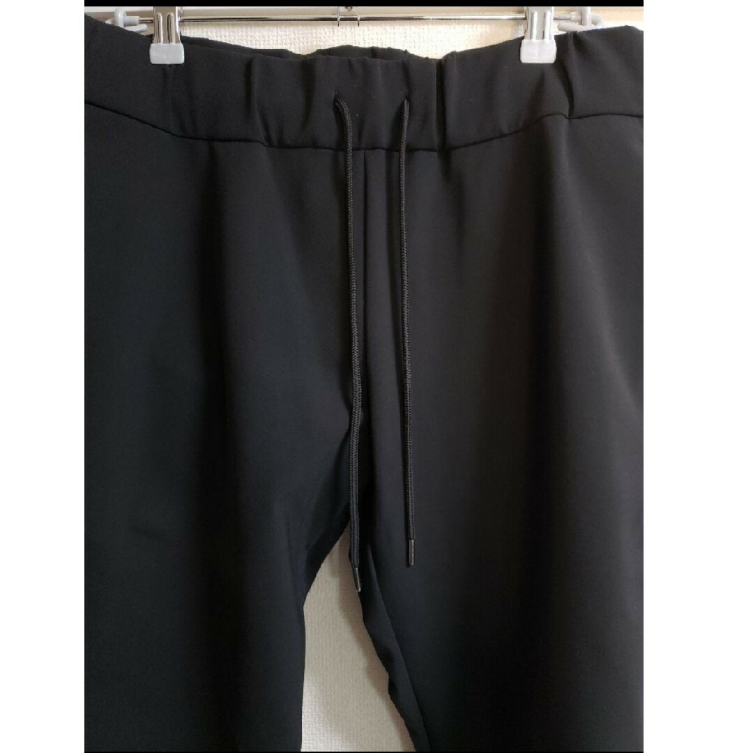 アタッチメント黒スウェットパンツ メンズのパンツ(スラックス)の商品写真
