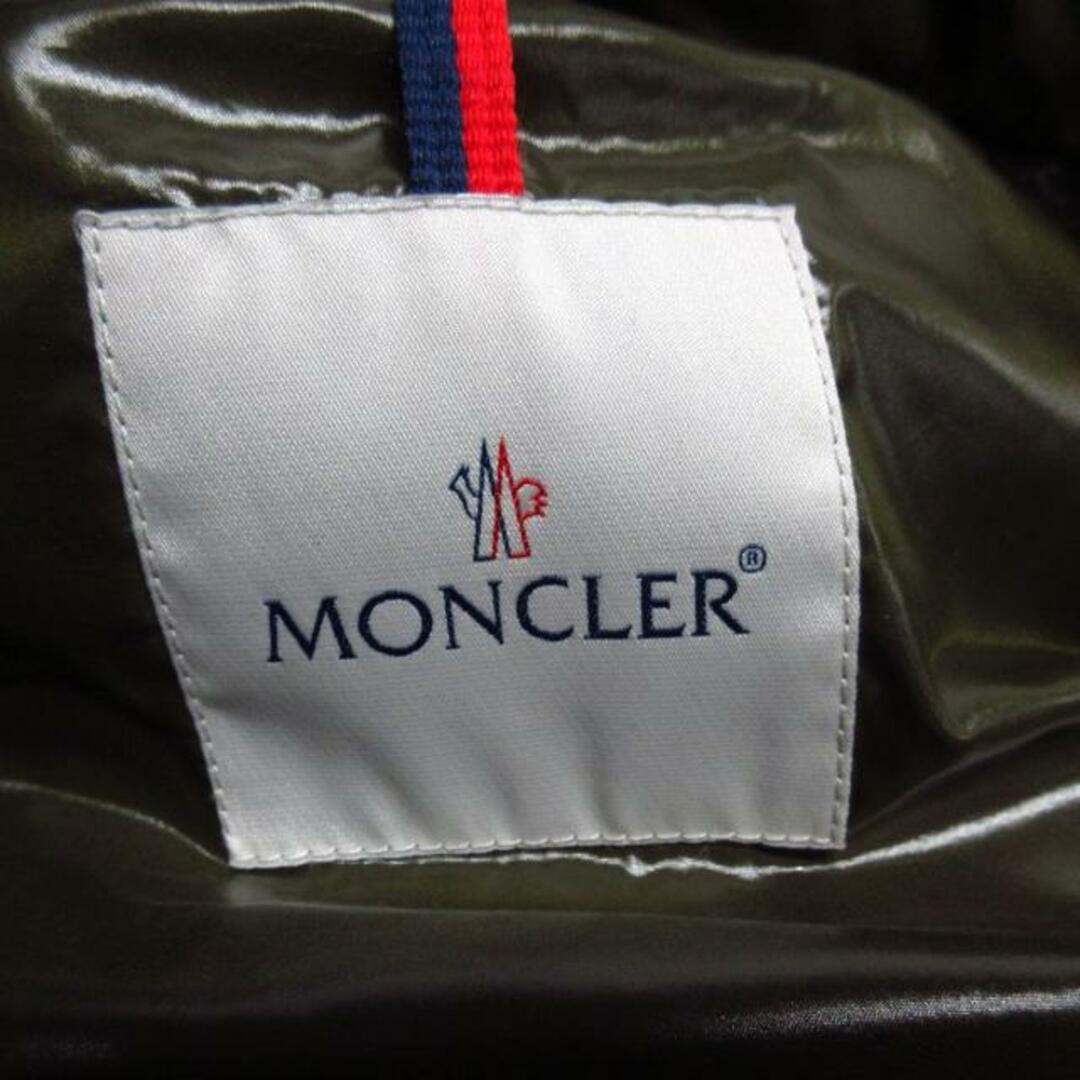 MONCLER(モンクレール)のMONCLER(モンクレール) ダウンベスト サイズ1 S メンズ美品  CHEVAL(シュバル) カーキ 秋/冬 メンズのジャケット/アウター(ダウンベスト)の商品写真