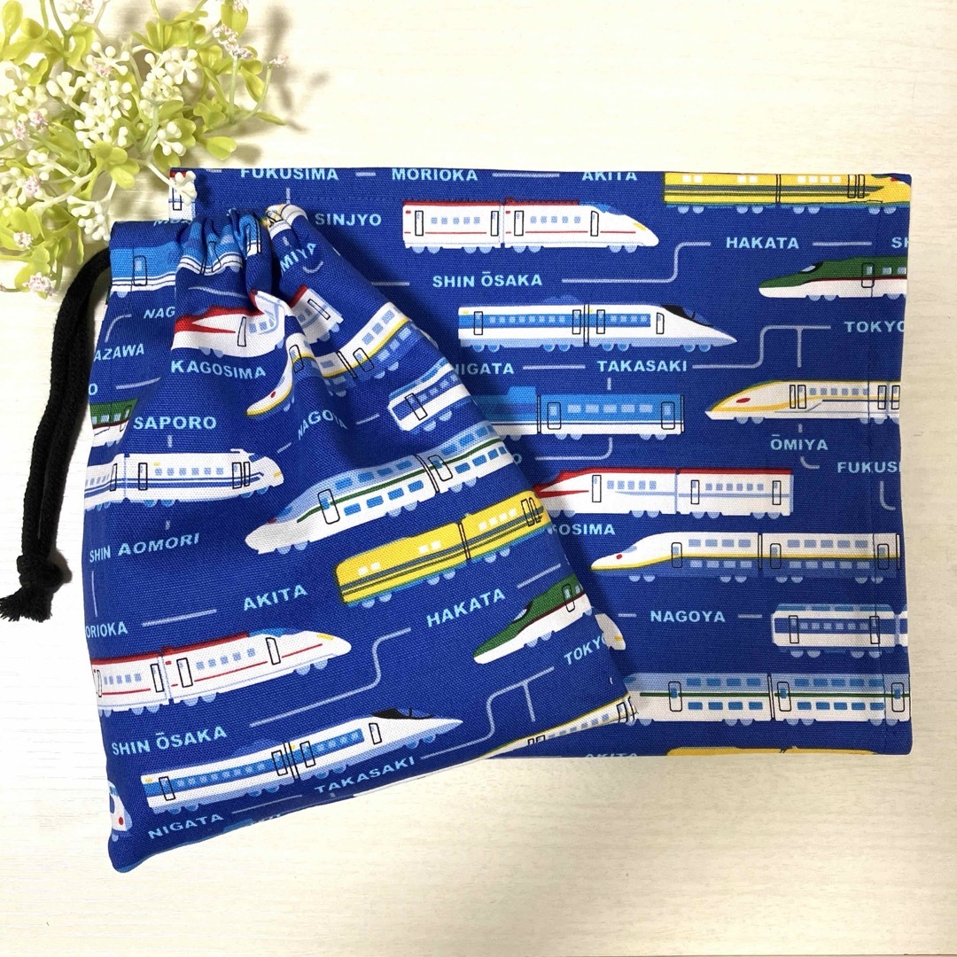 ami様専用　給食袋　ナフキン　セット　新幹線　水色 ハンドメイドのキッズ/ベビー(外出用品)の商品写真