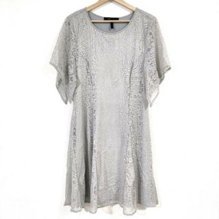 BCBGMAXAZRIA(ビーシービージーマックスアズリア) ワンピース サイズL レディース - ライトグレー 半袖/ひざ丈/レース