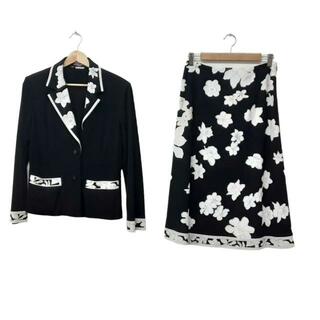 レオナール(LEONARD)のLEONARD(レオナール) スカートスーツ レディース美品  - 黒×白 花柄(スーツ)