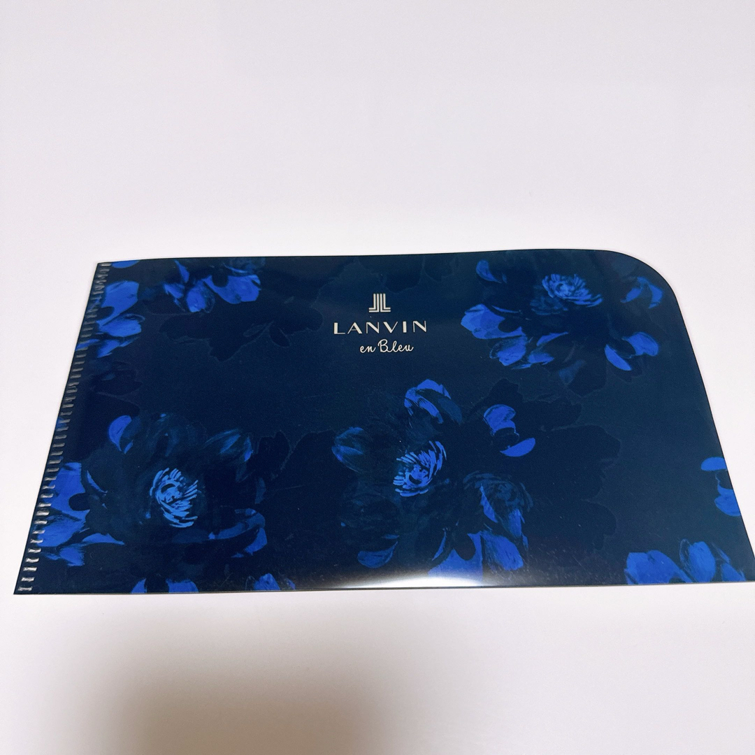 LANVIN en Bleu(ランバンオンブルー)のLANVIN en Bleu エチケットケース レディースのファッション小物(ポーチ)の商品写真