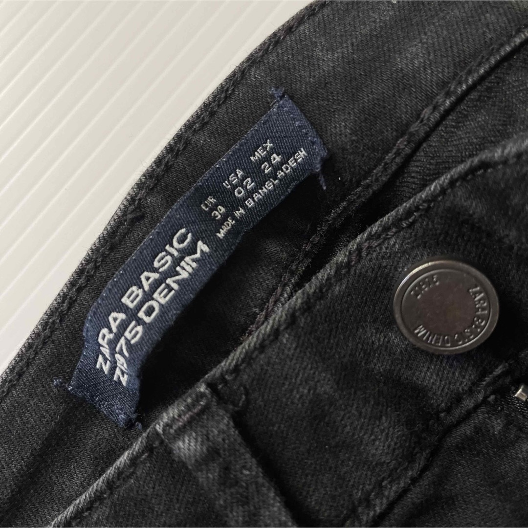 ZARA(ザラ)のZARA BASIC ザラ ブラックデニム 34 黒 レディースのパンツ(デニム/ジーンズ)の商品写真