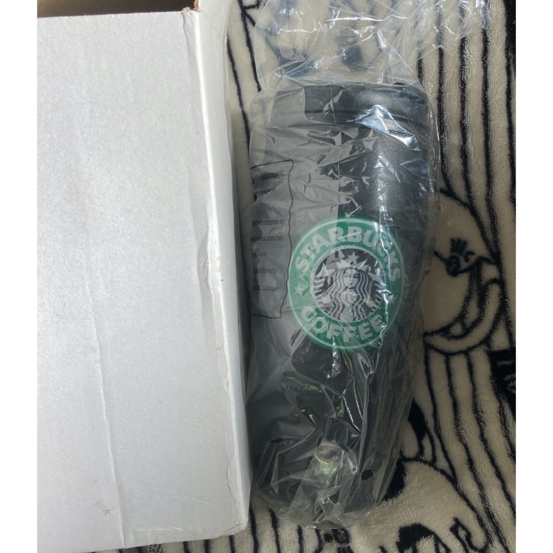 Starbucks Coffee(スターバックスコーヒー)の未使用品♪旧ロゴ スタバ スターバックスコーヒー タンブラー ブラック 470m インテリア/住まい/日用品のキッチン/食器(タンブラー)の商品写真