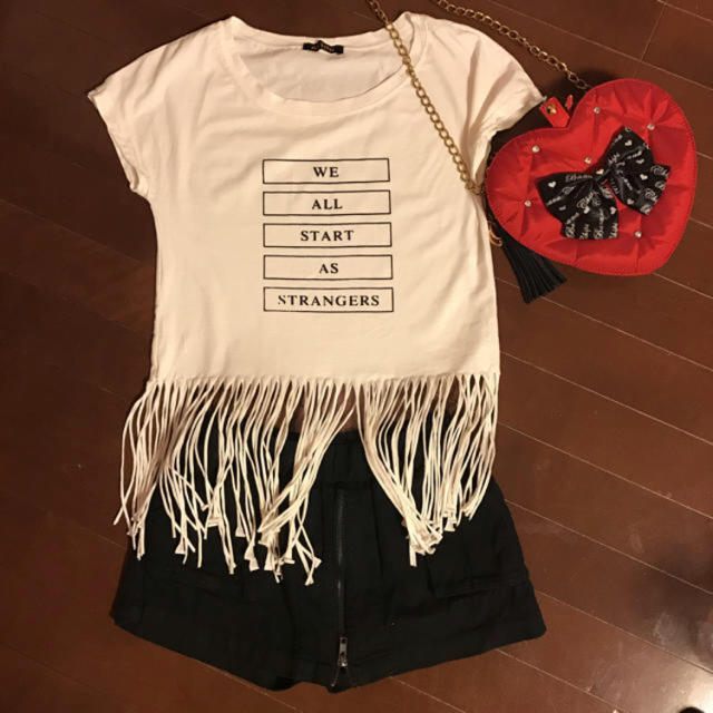 フリルTシャツ☆子供服☆未使用☆ キッズ/ベビー/マタニティのキッズ服女の子用(90cm~)(その他)の商品写真