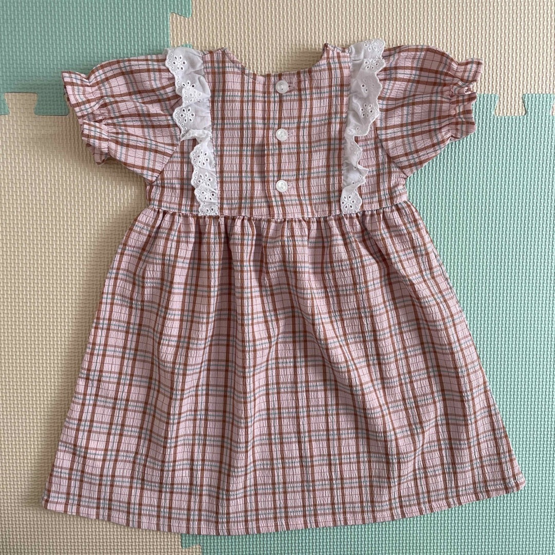 バースデイ(バースデイ)のチェックフリル 半袖ワンピース 90 キッズ/ベビー/マタニティのキッズ服女の子用(90cm~)(ワンピース)の商品写真