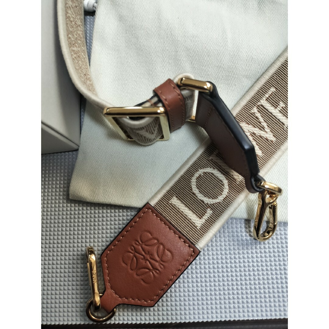 ロエベ (LOEWE) アナグラム ストラップ ショルダー ジャカード ロエベ (LOEWE) アナグラム ストラップ ショルダー ジャカード