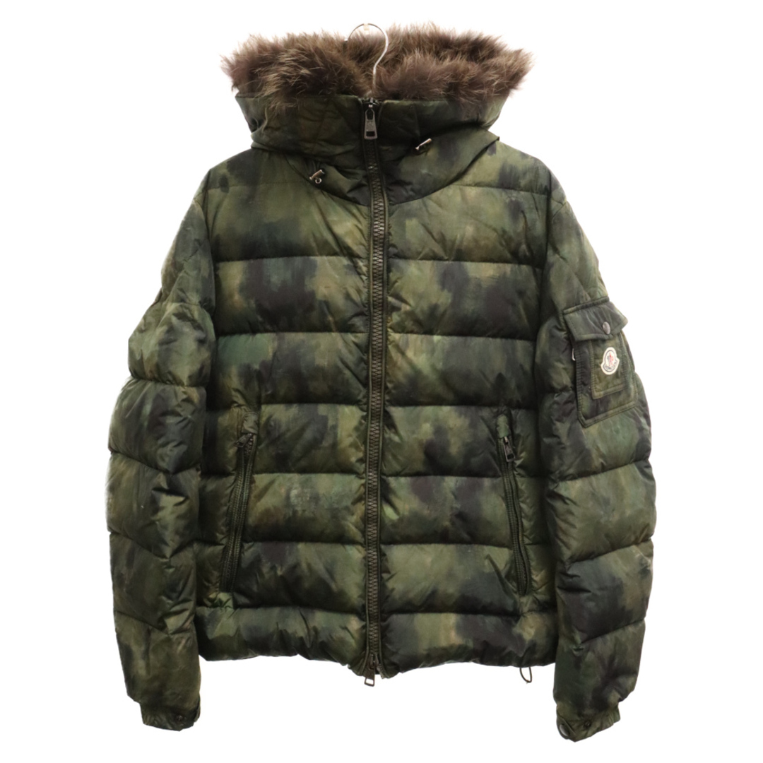 MONCLER(モンクレール)のMONCLER モンクレール BYRON GIUBBOTTO 420914136725 ファー付きダウンジャケット グリーンカモ メンズのジャケット/アウター(ダウンジャケット)の商品写真