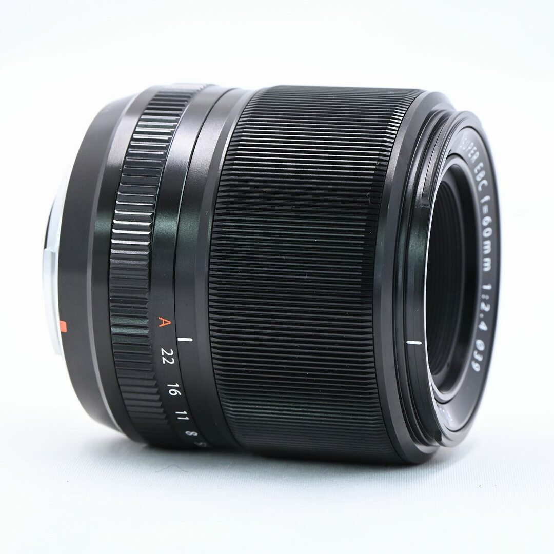 富士フイルム(フジフイルム)のFUJIFILM XF60mm F2.4 R Macro スマホ/家電/カメラのカメラ(レンズ(単焦点))の商品写真