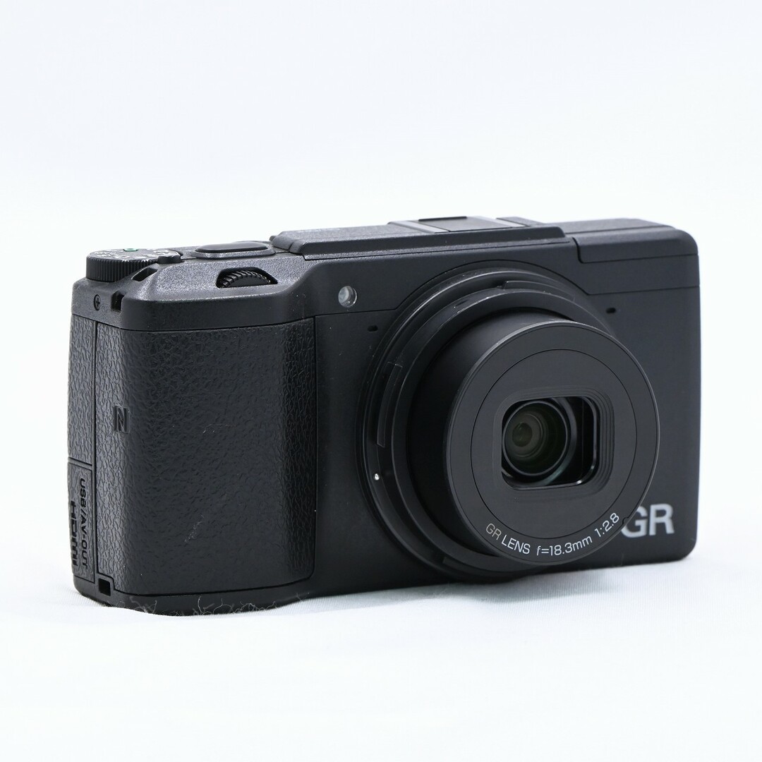 RICOH(リコー)のRICOH GRII スマホ/家電/カメラのカメラ(コンパクトデジタルカメラ)の商品写真