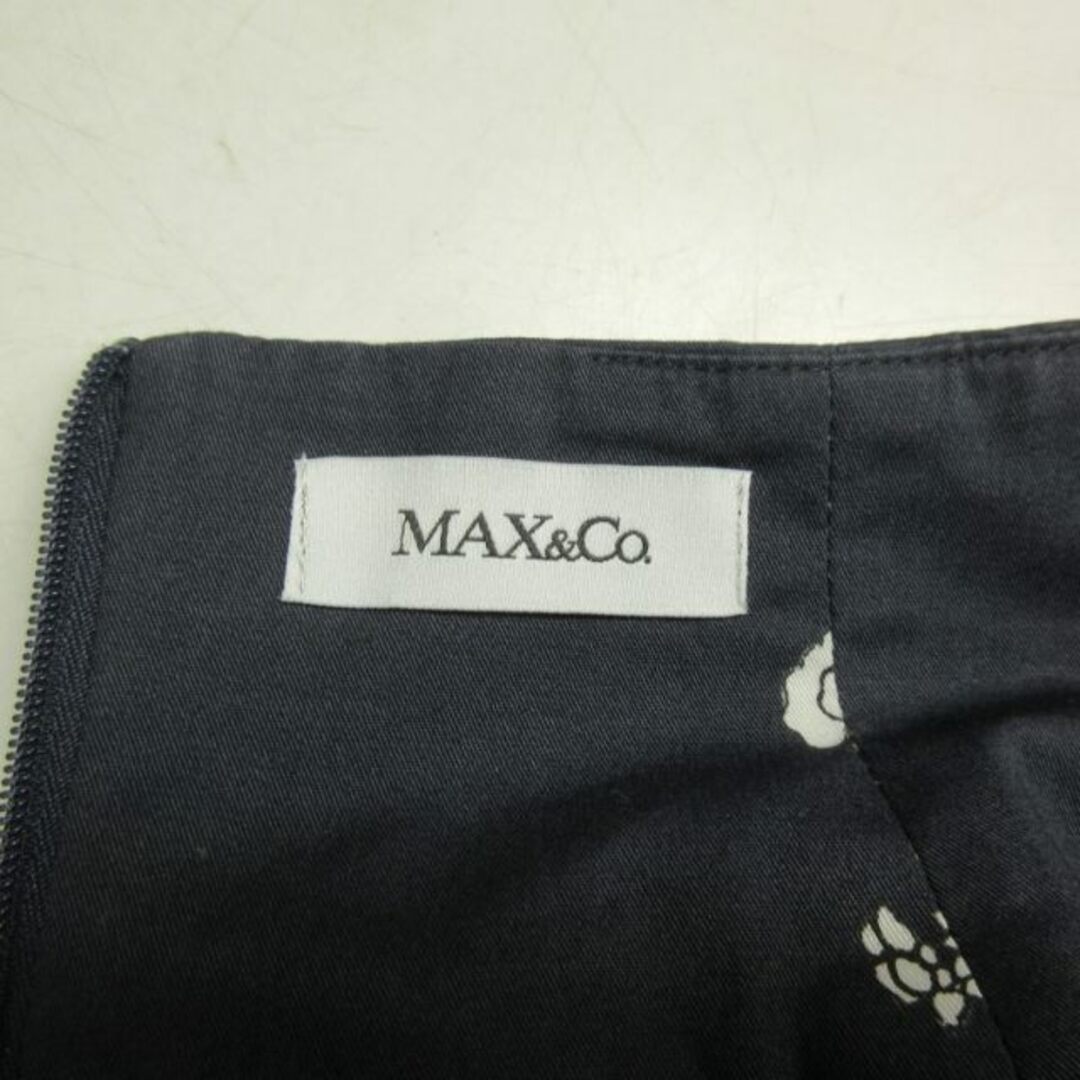 Max & Co.(マックスアンドコー)のマックス&コー 美品 近年 台形 スカート ミニ 花柄 バック リボン 紺 36 レディースのスカート(ミニスカート)の商品写真