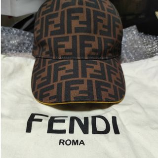 フェンディ(FENDI)のFENDI キャップ モノグラム ブラウン 帽子(キャップ)