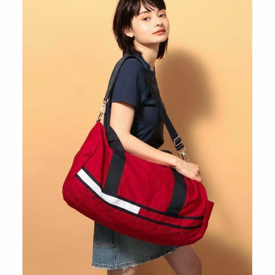 TOMMY HILFIGER(トミーヒルフィガー)の限定品　トミーヒルフィガー　ネイビー　ボストン 　TINOダッフルバッグ レディースのバッグ(ボストンバッグ)の商品写真