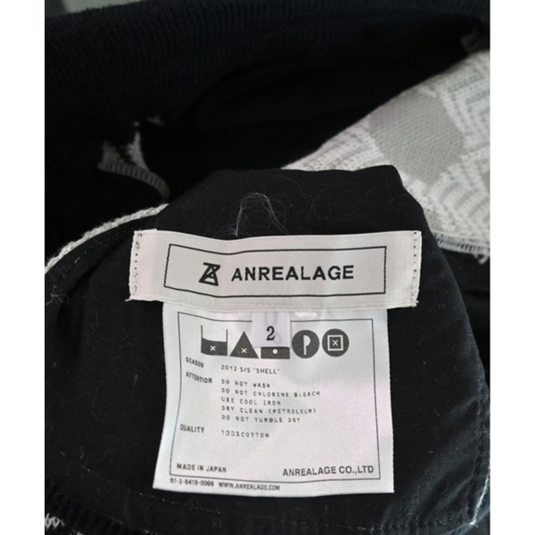 ANREALAGE(アンリアレイジ)のANREALAGE パンツ（その他） 2(M位) 黒x白xグレー(総柄) 【古着】【中古】 レディースのパンツ(その他)の商品写真