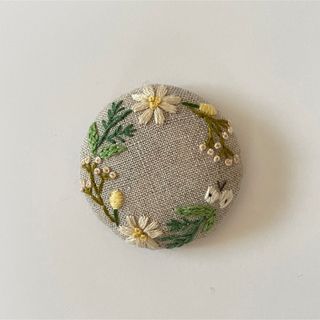 刺繍ブローチ(コサージュ/ブローチ)