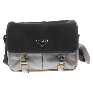 プラダ(PRADA)のPRADA プラダ Nylon Cross Body Bag ナイロン クロスボディバッグ ダブルバックルフラップ 三角ロゴ ショルダーバッグ グレー/ブラック(ショルダーバッグ)