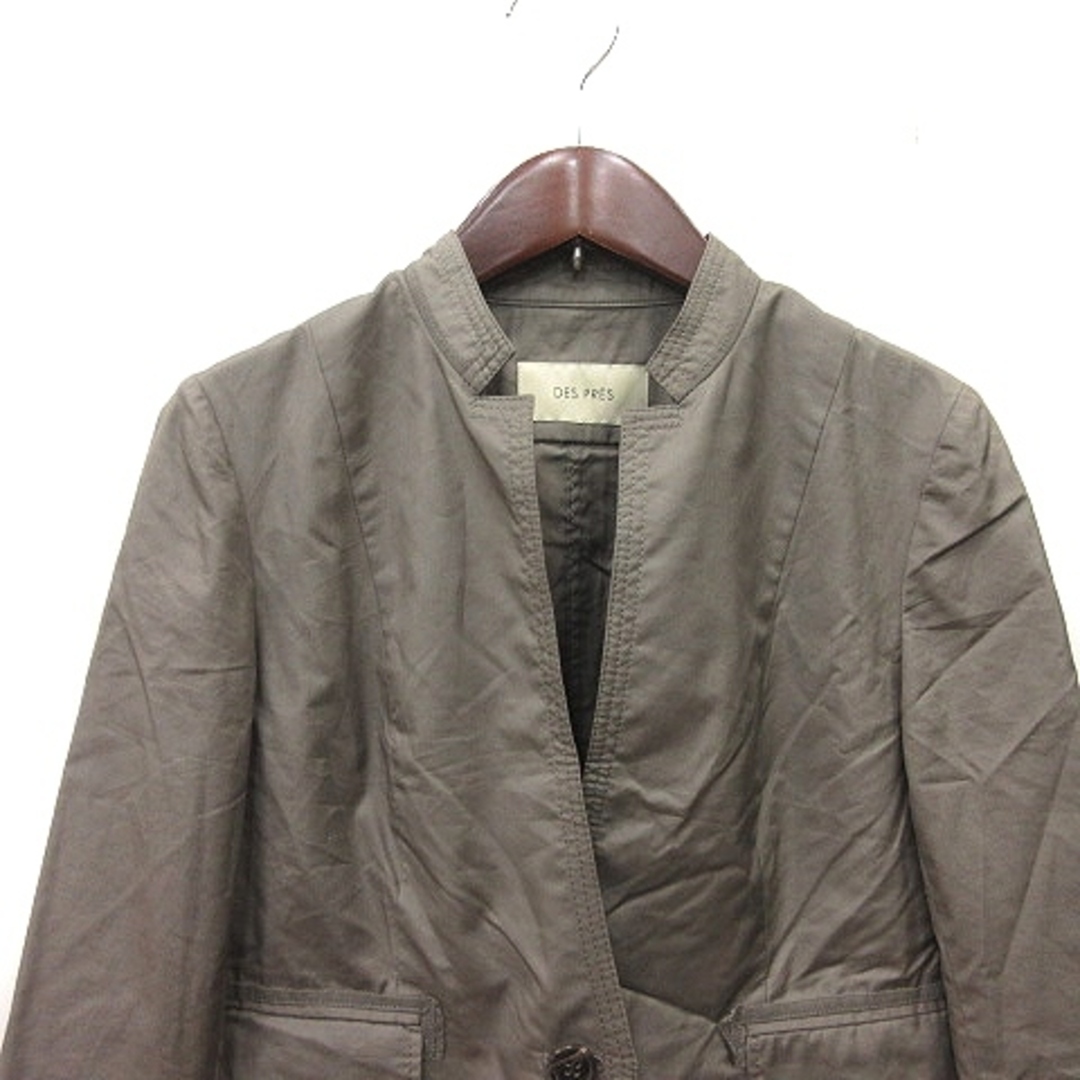 DES PRES(デプレ)のデプレ ノーカラージャケット 1 緑 カーキ /YI レディースのジャケット/アウター(その他)の商品写真