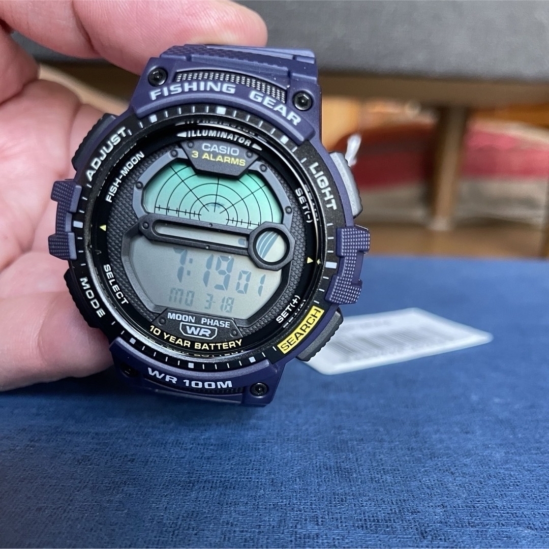 CASIO(カシオ)のカシオ　デジタル腕時計　新品　フィッシング/ムーンデータ機能　海外ネイビーモデル メンズの時計(腕時計(デジタル))の商品写真