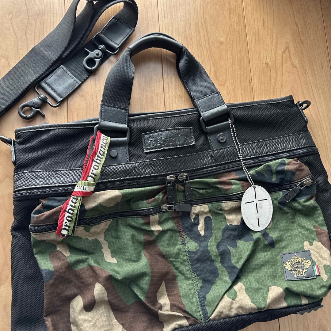 デザーティカ　オロビアンコ　迷彩バッグ　 メンズのバッグ(ショルダーバッグ)の商品写真