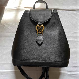 モスキーノ(MOSCHINO)のMoschino モスキーノ リュック　黒　ハート　金　レザー(リュック/バックパック)