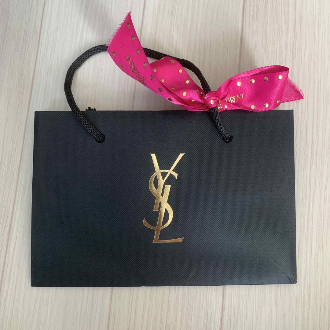 Yves Saint Laurent(イヴサンローラン)のイヴ・サンローラン ショップバッグ　袋 レディースのバッグ(ショップ袋)の商品写真