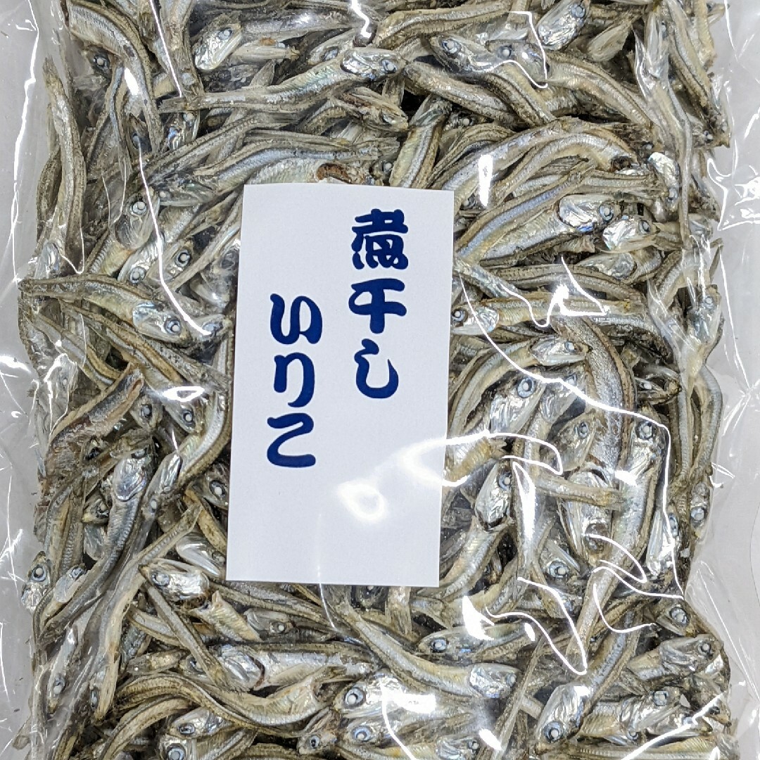 マミーさん専用です。瀬戸内産いりこ320g入りです! 食品/飲料/酒の加工食品(その他)の商品写真