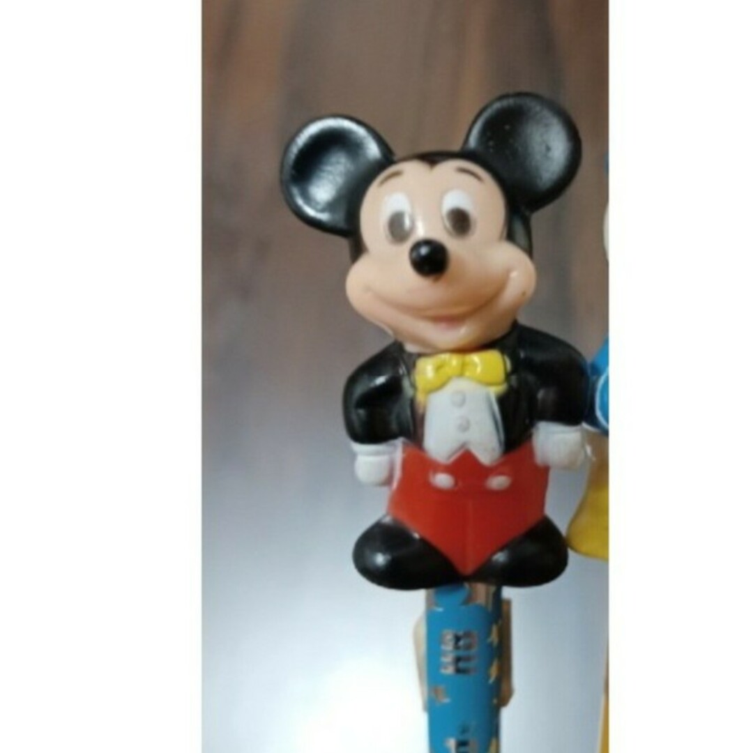 Disney(ディズニー)のディズニー他　キャラクター付鉛筆　３本 エンタメ/ホビーのおもちゃ/ぬいぐるみ(キャラクターグッズ)の商品写真