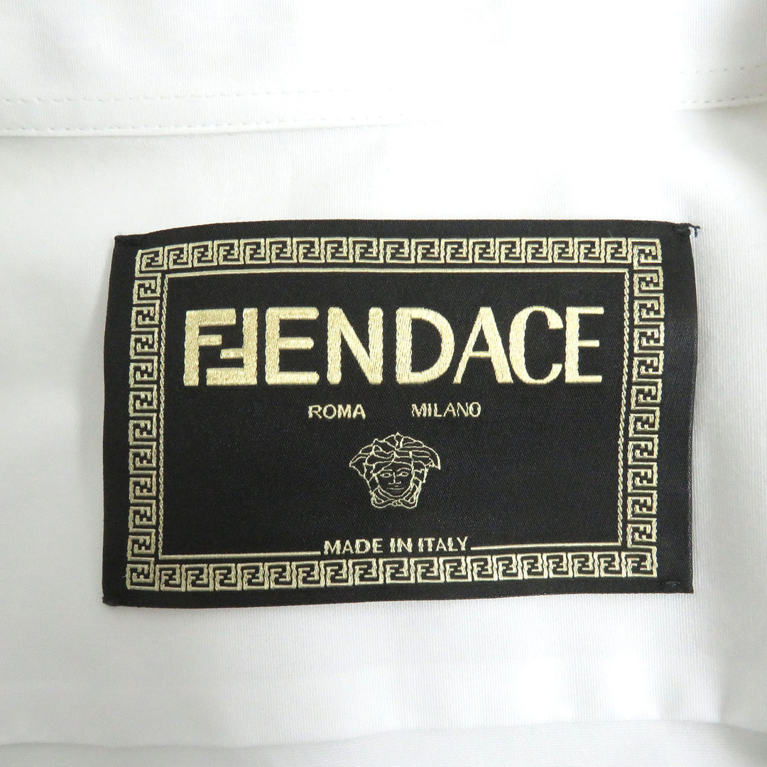 FENDI(フェンディ)の未使用品 FENDI フェンディ VERSACE FENDACE 22SS FS1001 襟元シルク バロック ズッカ 長袖シャツ ホワイト 40 イタリア製 正規品 メンズ メンズのトップス(シャツ)の商品写真