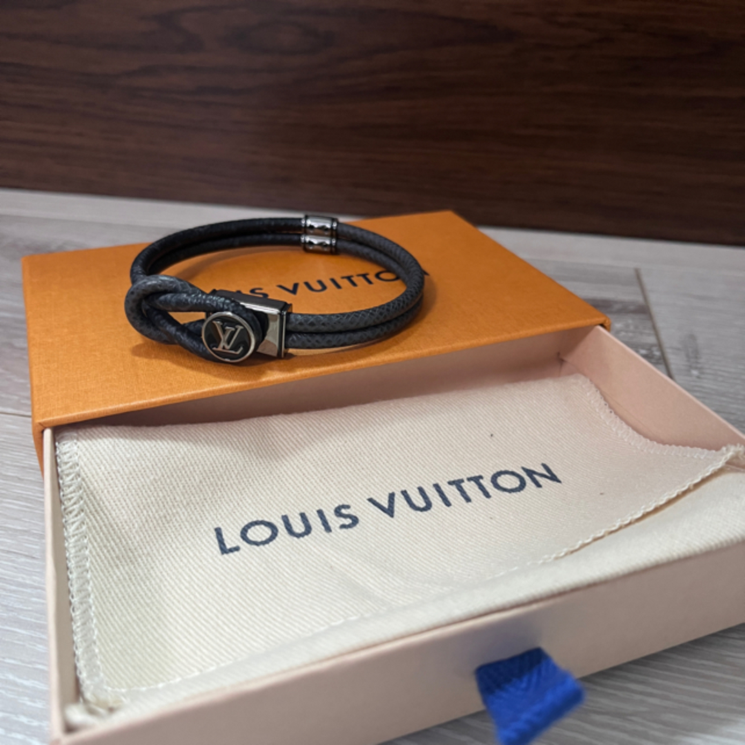 LOUIS VUITTON(ルイヴィトン)の【美品】ルイヴィトン　ループイット　ブレスレット メンズのアクセサリー(ブレスレット)の商品写真