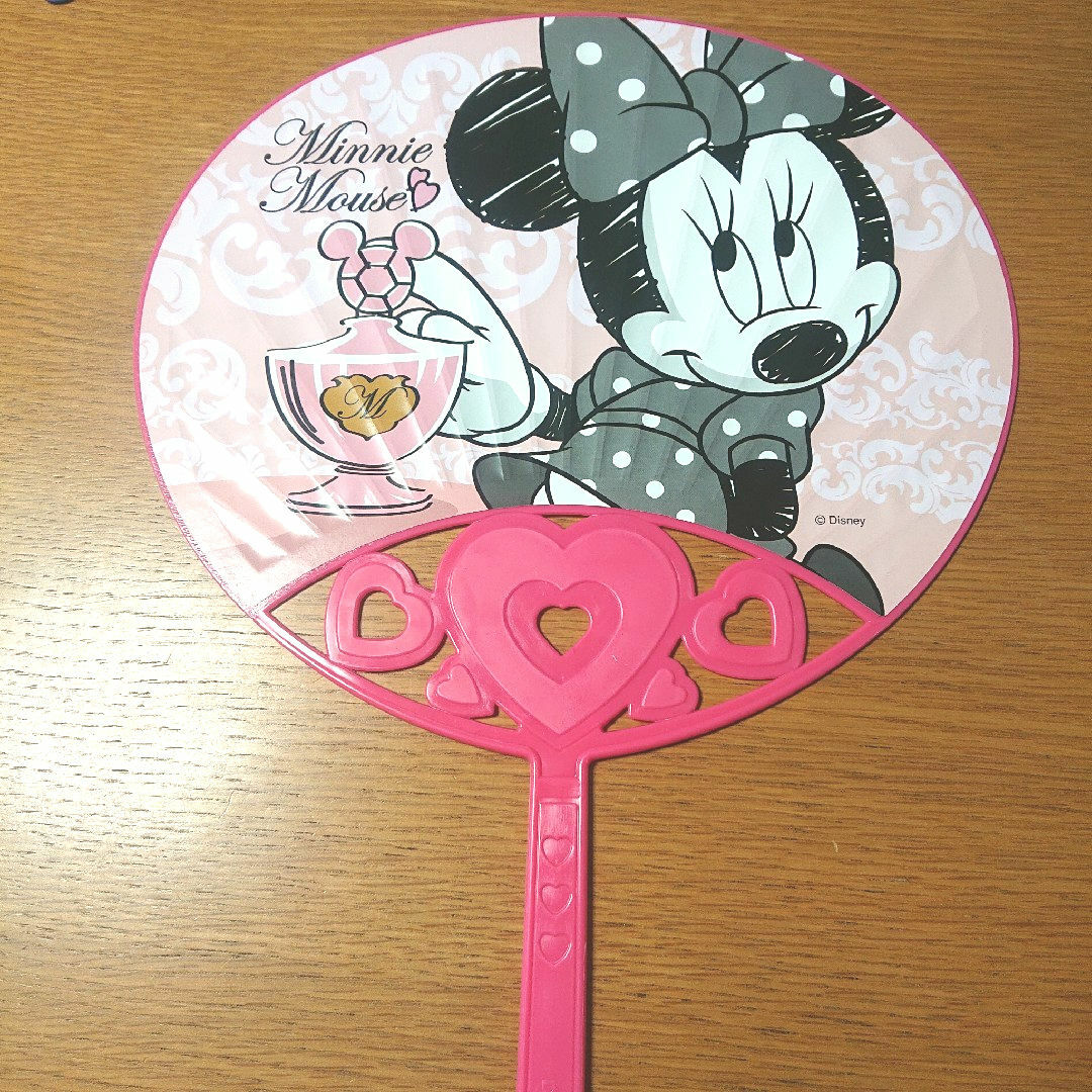 Minnie Mouse うちわ ディズニー エンタメ/ホビーのおもちゃ/ぬいぐるみ(キャラクターグッズ)の商品写真