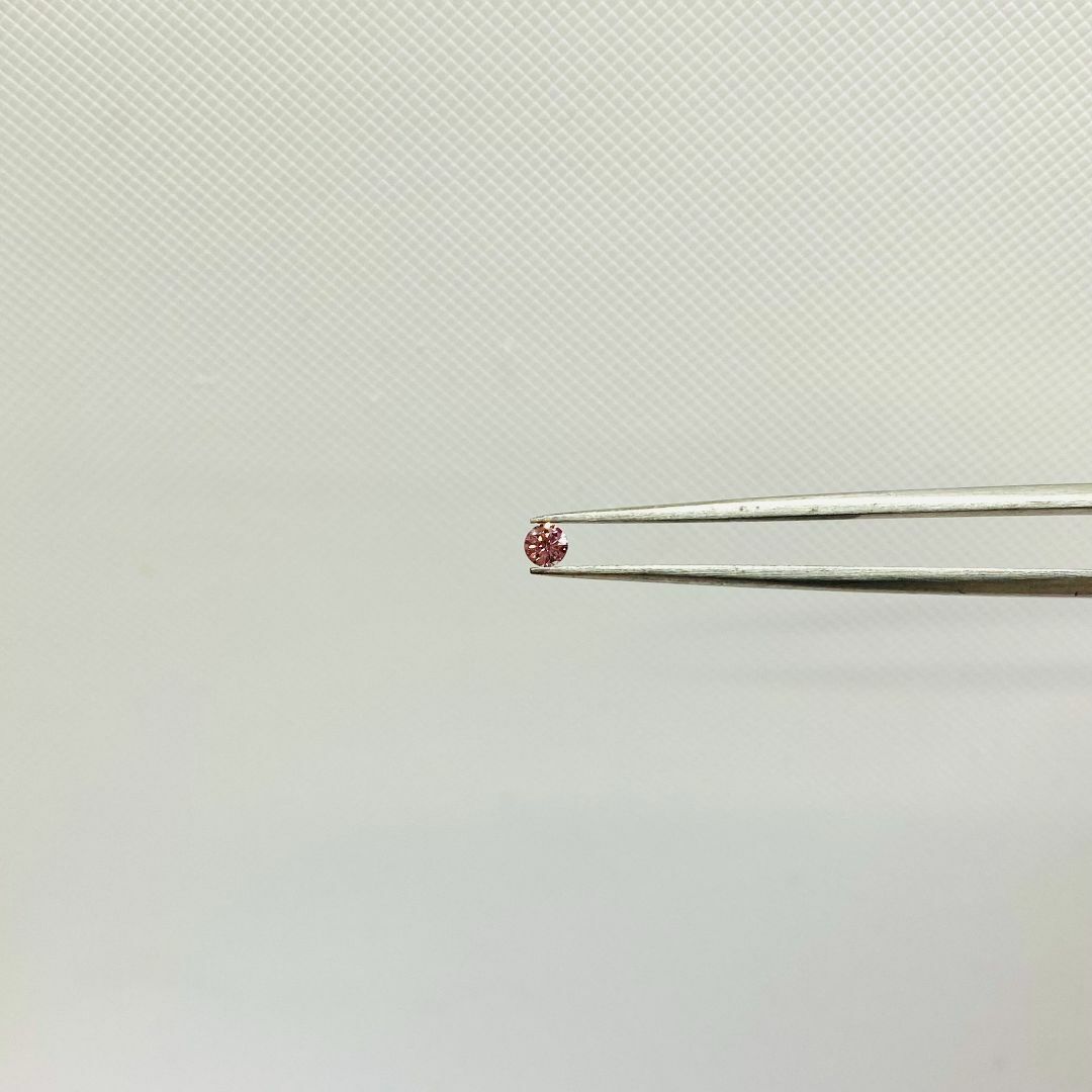 FANCY INTENSE PINK 0.056ct/RD/RT2621/CGL レディースのアクセサリー(その他)の商品写真