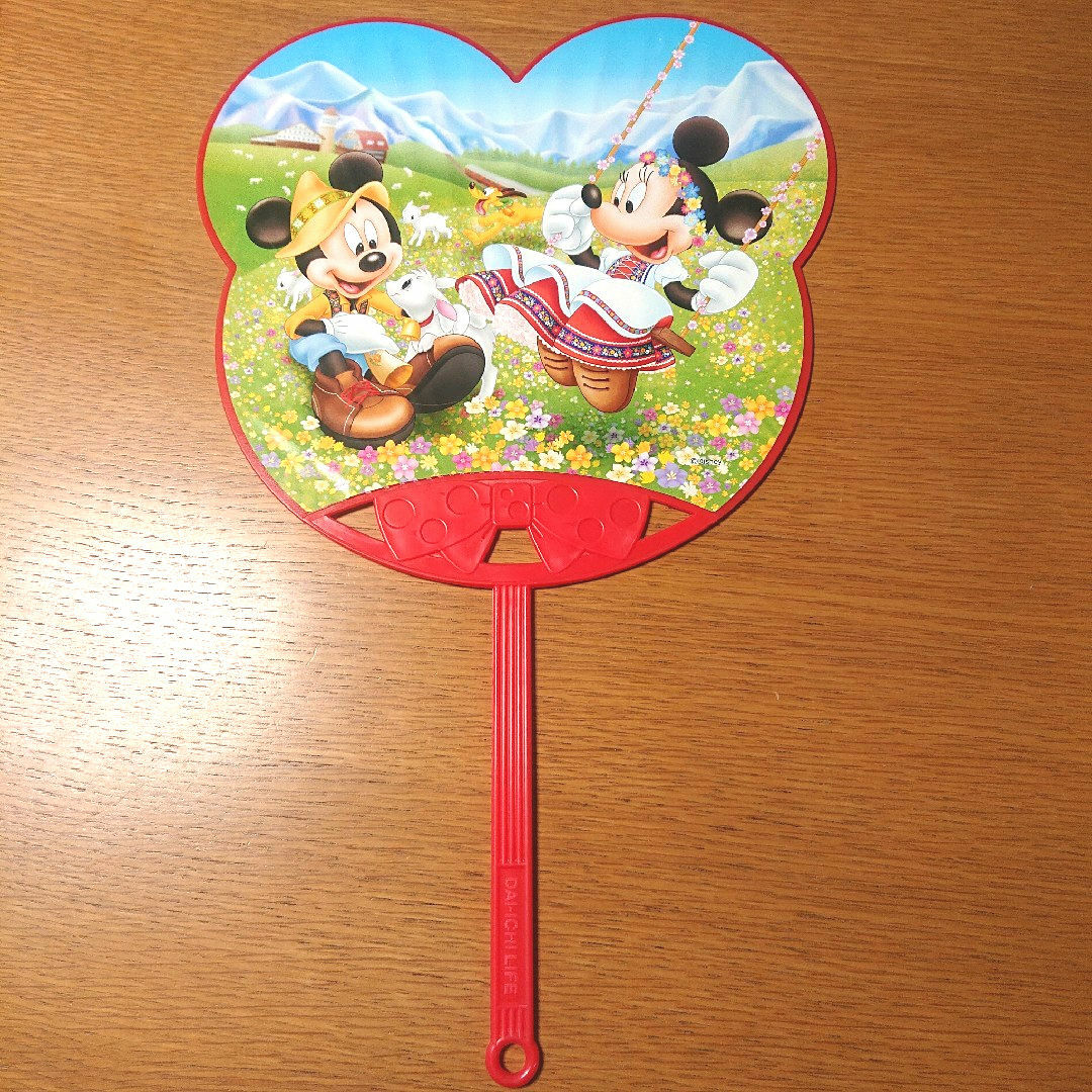 Mickey & Minnie うちわ ディズニー エンタメ/ホビーのおもちゃ/ぬいぐるみ(キャラクターグッズ)の商品写真