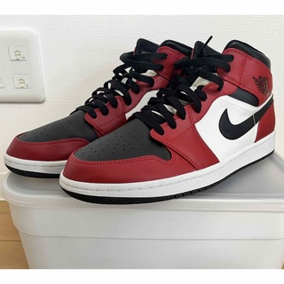 ナイキ(NIKE)のNIKE AIR JORDAN 1 mid CHICAGO BLACK TOE(スニーカー)