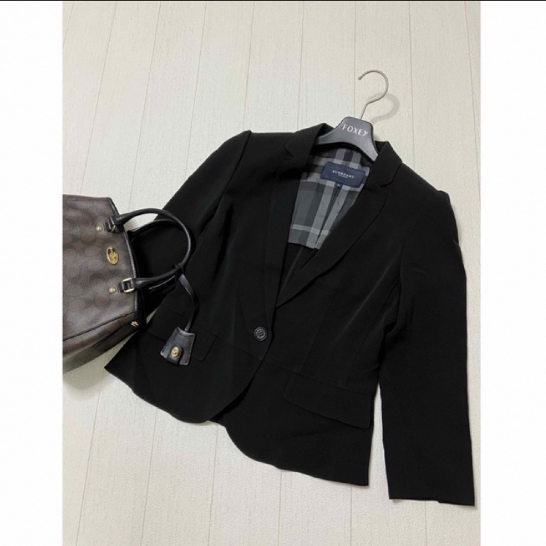 BURBERRY(バーバリー)の美品　バーバリー　ロンドン　ジャケット　ブラック　黒　フォーマル レディースのジャケット/アウター(テーラードジャケット)の商品写真