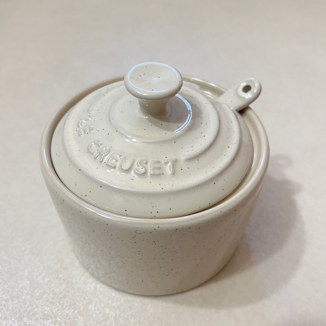 LE CREUSET(ルクルーゼ)のルクルーゼ シュガーポット スパイス 調味料 カフェ 砂糖 レア  インテリア/住まい/日用品のキッチン/食器(食器)の商品写真