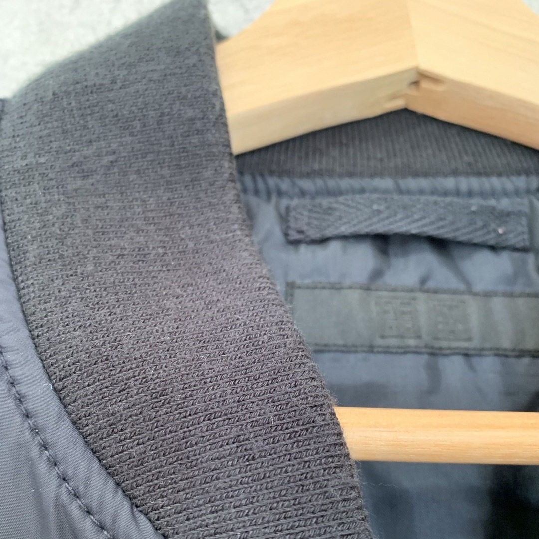 UNIQLO(ユニクロ)のユニクロ MA_1 メンズ M ネイビー メンズのジャケット/アウター(ブルゾン)の商品写真