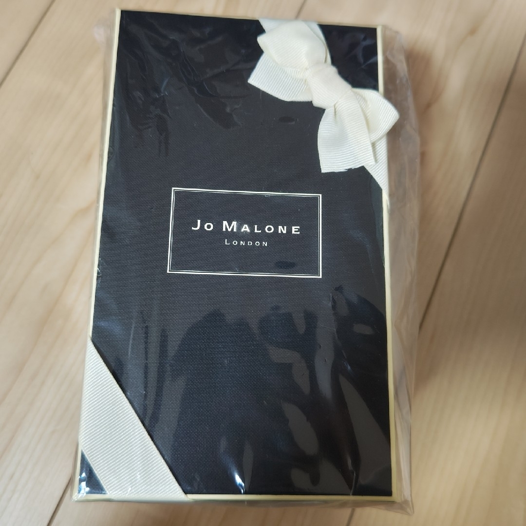 Jo Malone(ジョーマローン)のJO MALONEジョーマローンレッドローズセント サラウンド ディフューザー コスメ/美容のリラクゼーション(アロマポット/アロマランプ/芳香器)の商品写真