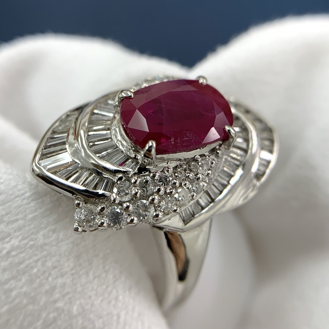 Pt900 ルビー　2.31 ダイヤモンド　1.17 リング　指輪 レディースのアクセサリー(リング(指輪))の商品写真