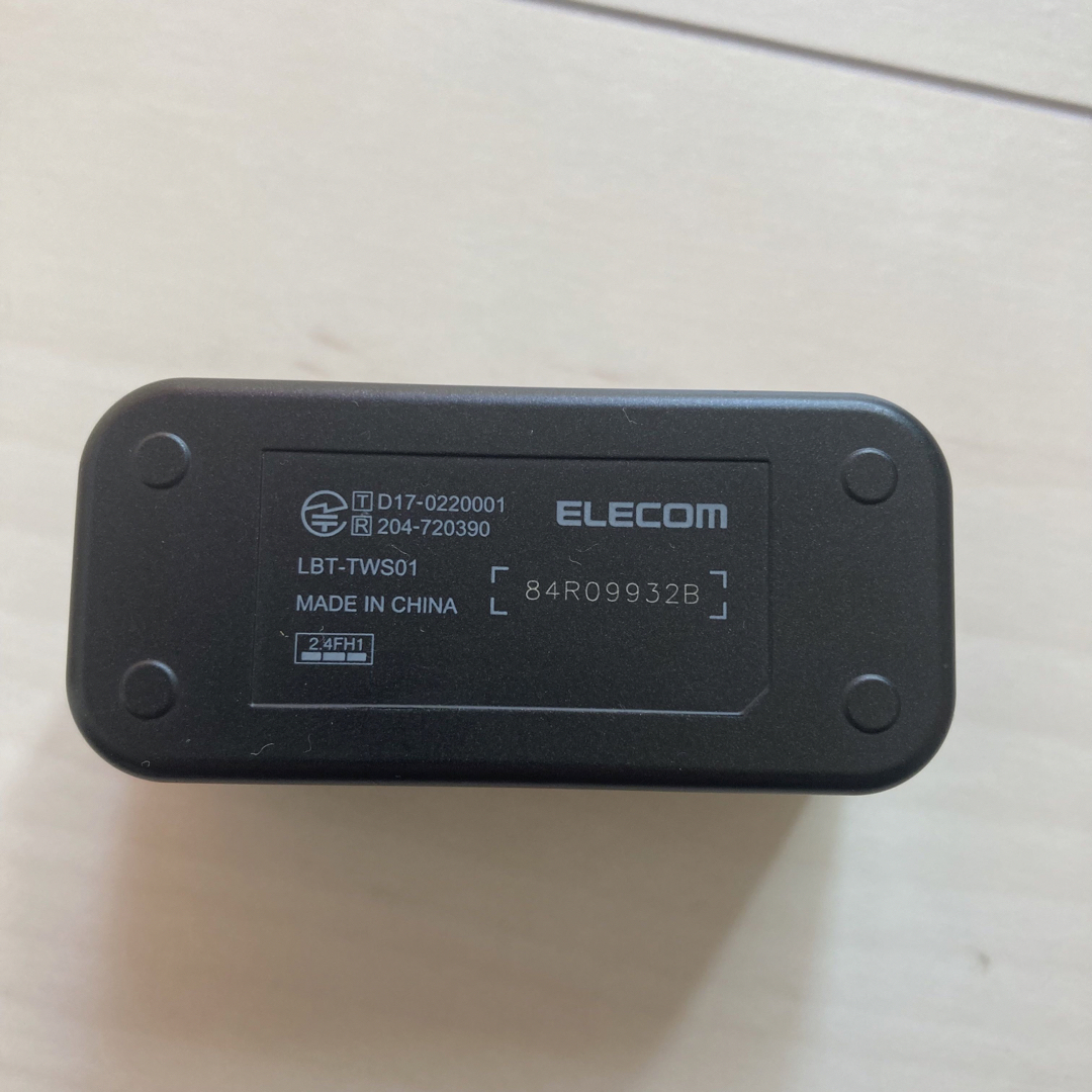 ELECOM(エレコム)のELECOM　LBT-TWS01 ワイヤレスイヤホン スマホ/家電/カメラのオーディオ機器(ヘッドフォン/イヤフォン)の商品写真