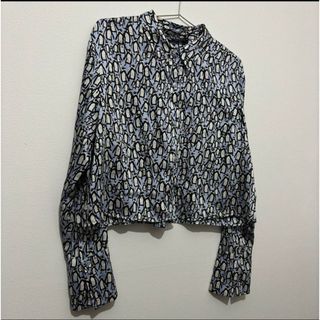 ザラ(ZARA)のZARA ショートシャツ　レディーストップス　ペンギン柄(シャツ/ブラウス(長袖/七分))