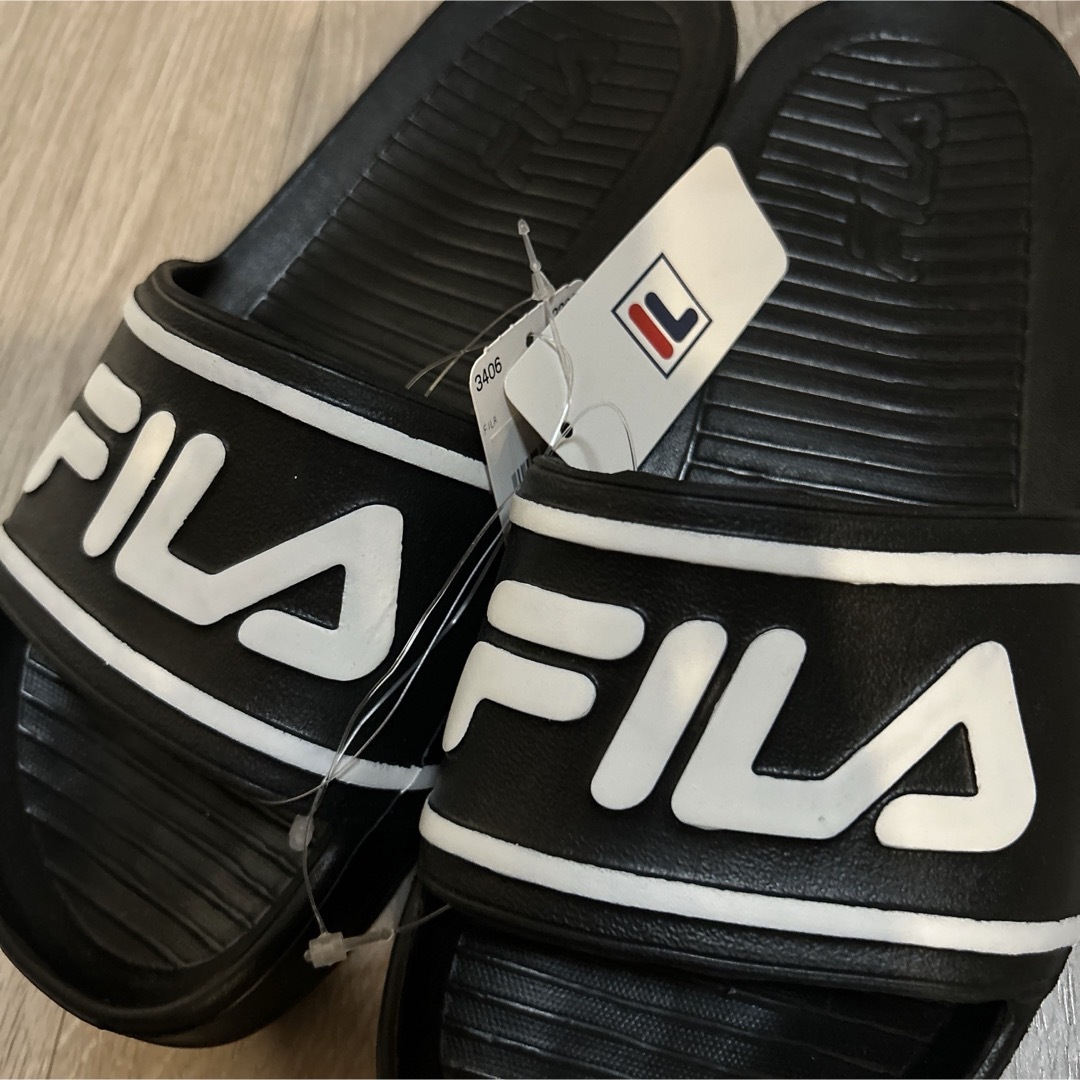 FILA(フィラ)の新品　フィラ　サンダル　ブラック　M レディースの靴/シューズ(サンダル)の商品写真