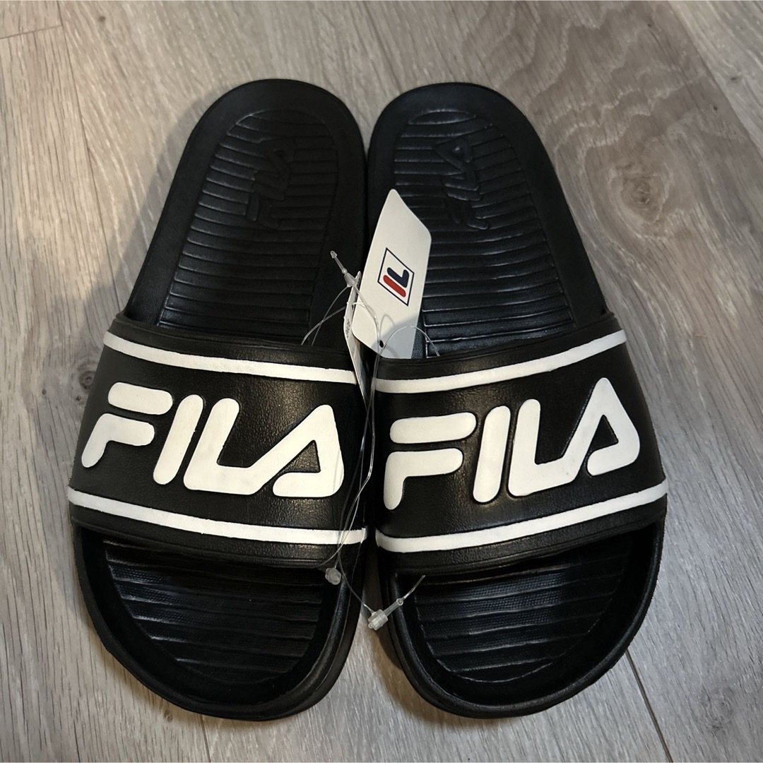 FILA(フィラ)の新品　フィラ　サンダル　ブラック　M レディースの靴/シューズ(サンダル)の商品写真